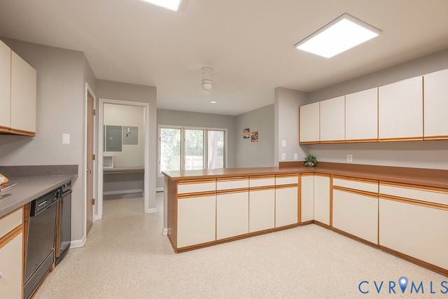 12910 Sir Scott Ter, Chester, VA 23831