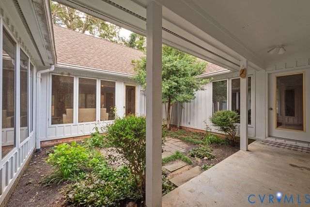 12910 Sir Scott Ter, Chester, VA 23831