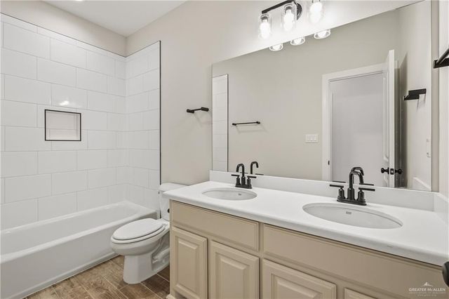 1440 E Silos Avenue, Edinburg, TX 78542