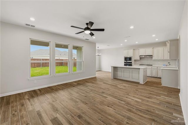 1440 E Silos Avenue, Edinburg, TX 78542