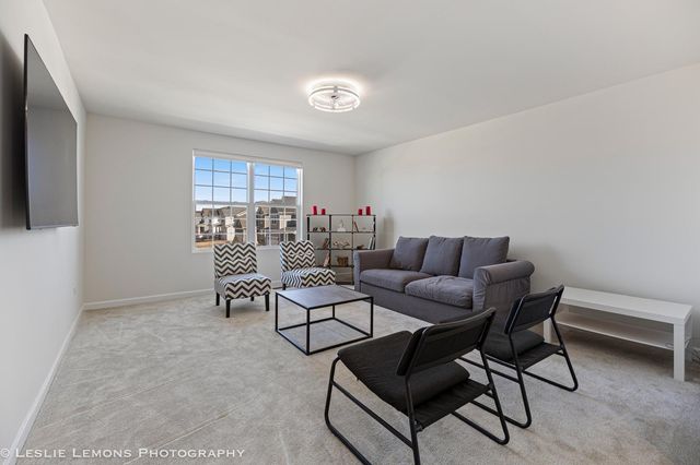 2225 Bent Grass Way, Bolingbrook, IL 60490