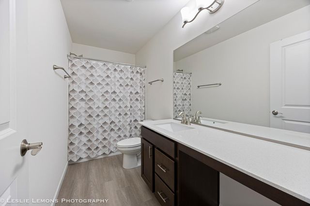 2225 Bent Grass Way, Bolingbrook, IL 60490