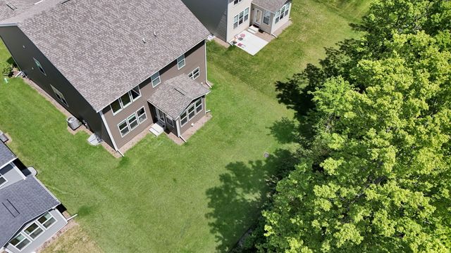 2225 Bent Grass Way, Bolingbrook, IL 60490