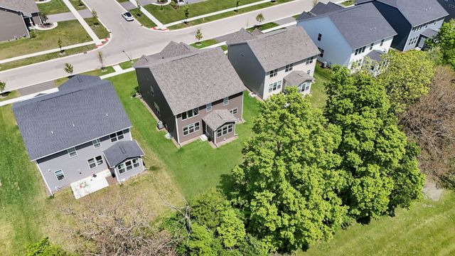 2225 Bent Grass Way, Bolingbrook, IL 60490