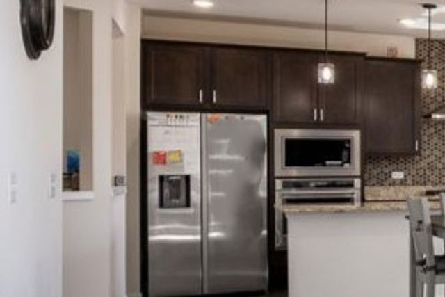 2225 Bent Grass Way, Bolingbrook, IL 60490