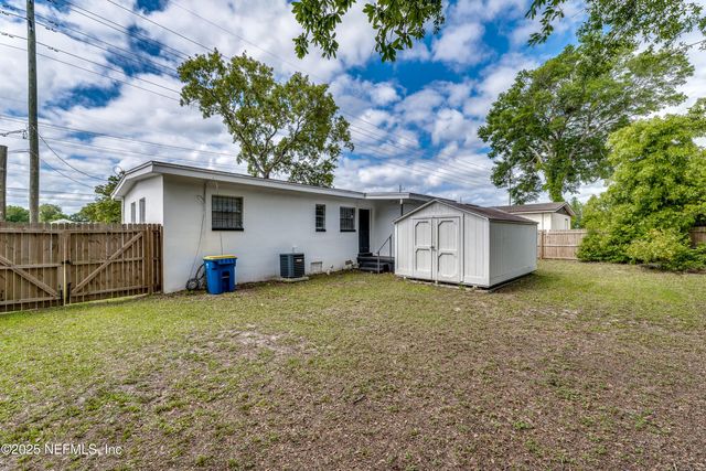 7419 MERRILL Road, Jacksonville, FL 32277