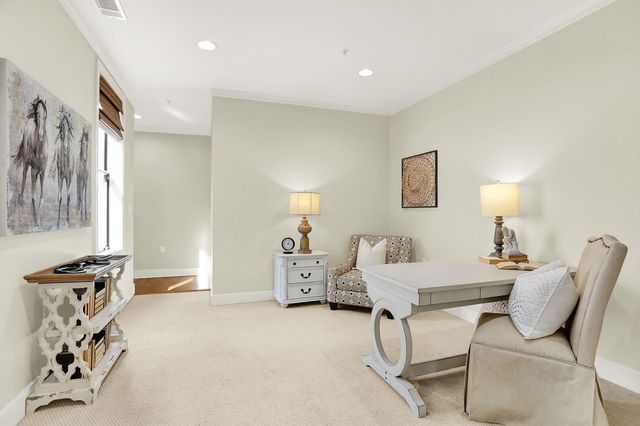 358 N Island Dr Apt 105, Memphis, TN 38103