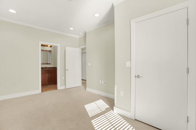 358 N Island Dr Apt 105, Memphis, TN 38103