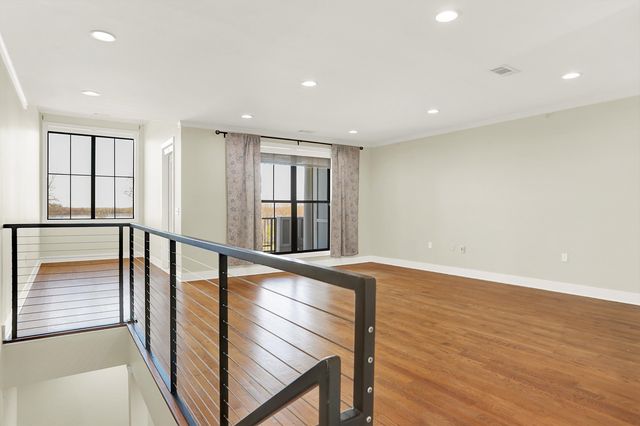 358 N Island Dr Apt 105, Memphis, TN 38103