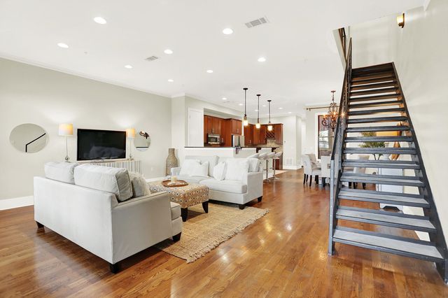 358 N Island Dr Apt 105, Memphis, TN 38103