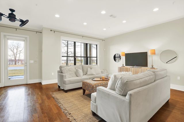 358 N Island Dr Apt 105, Memphis, TN 38103