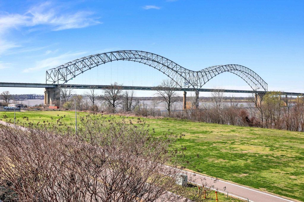 358 N Island Dr Apt 105, Memphis, TN 38103