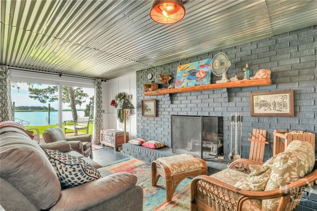 120 Smoakhouse Drive, Midway, GA 31320
