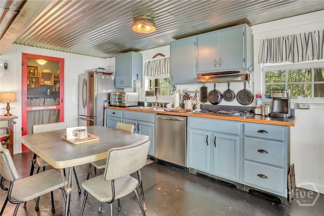 120 Smoakhouse Drive, Midway, GA 31320
