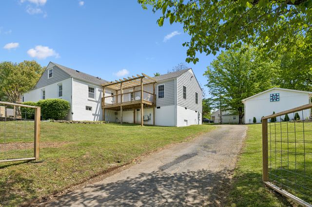 219 Rivermont Dr, Mcminnville, TN 37110