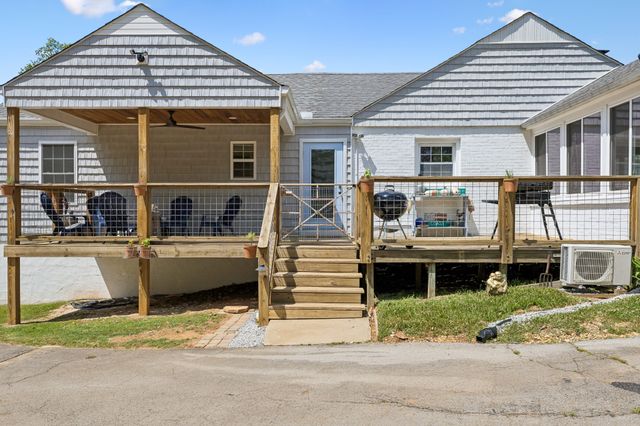 219 Rivermont Dr, Mcminnville, TN 37110