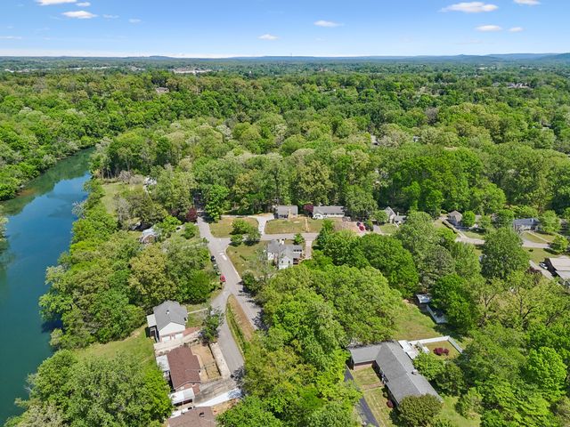 219 Rivermont Dr, Mcminnville, TN 37110