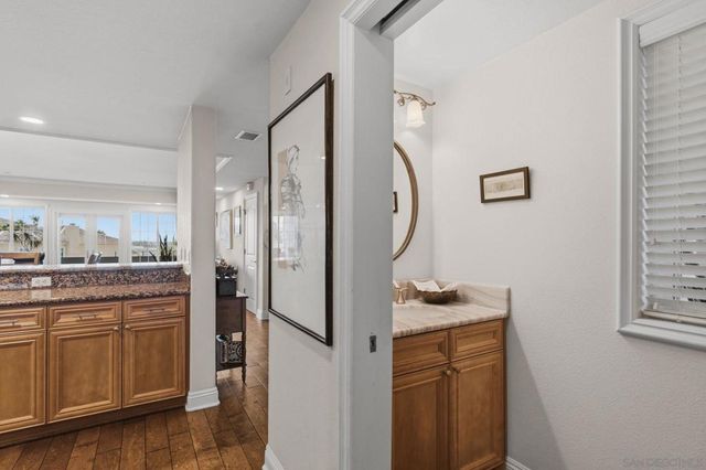 1128 Las Flores, Carlsbad, CA 92008