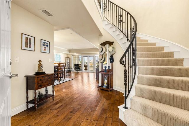 1128 Las Flores, Carlsbad, CA 92008