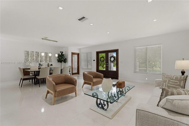 9641 SW 66th St, Miami, FL 33173