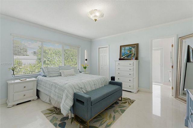 9641 SW 66th St, Miami, FL 33173