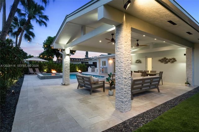 9641 SW 66th St, Miami, FL 33173