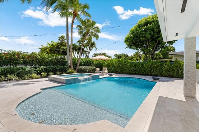 9641 SW 66th St, Miami, FL 33173