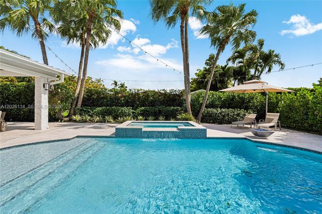 9641 SW 66th St, Miami, FL 33173