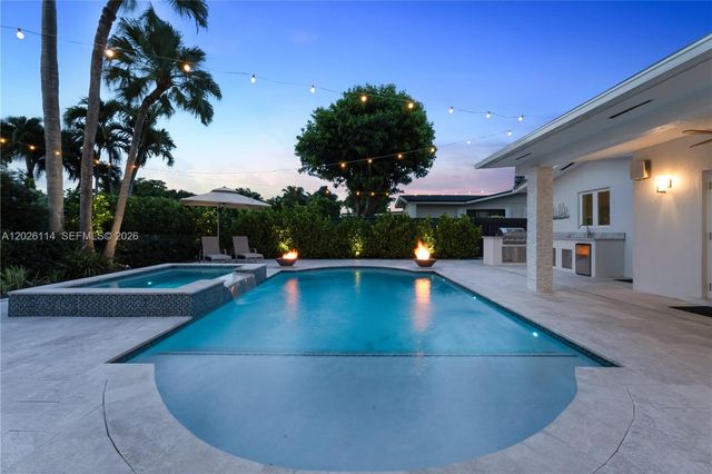 9641 SW 66th St, Miami, FL 33173