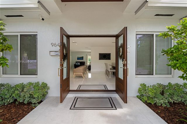 9641 SW 66th St, Miami, FL 33173
