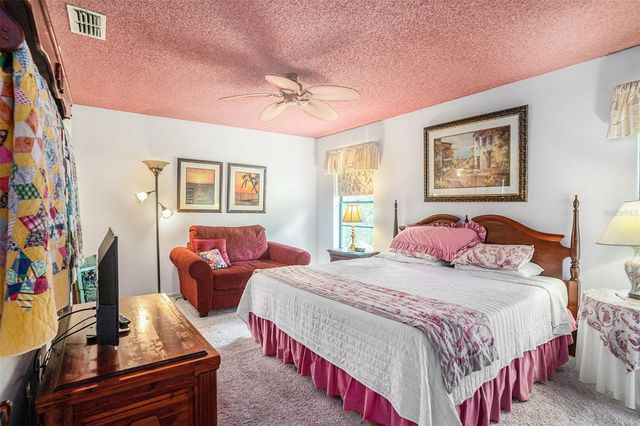 3335 FOXRIDGE CIRCLE, Tampa, FL 33618