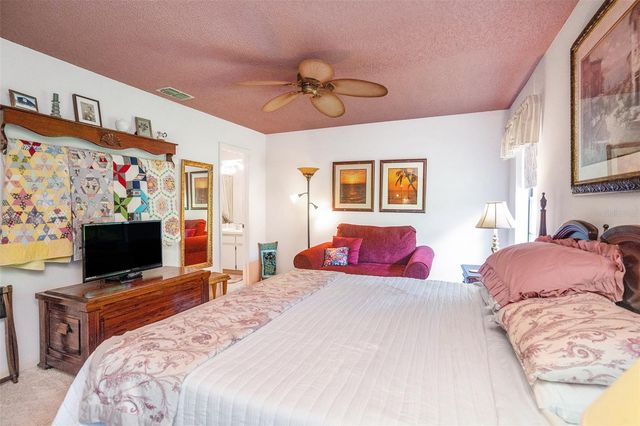 3335 FOXRIDGE CIRCLE, Tampa, FL 33618