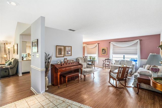 3335 FOXRIDGE CIRCLE, Tampa, FL 33618