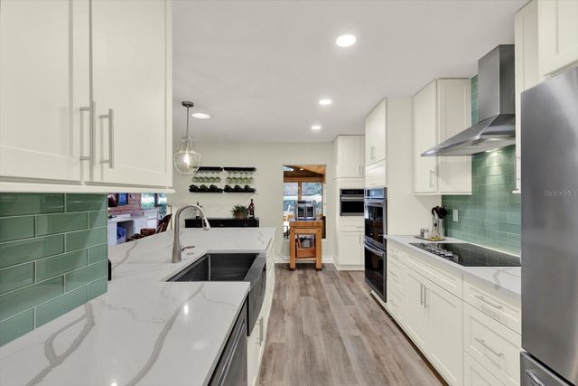 6625 BAYBROOKS CIRCLE, Tampa, FL 33617