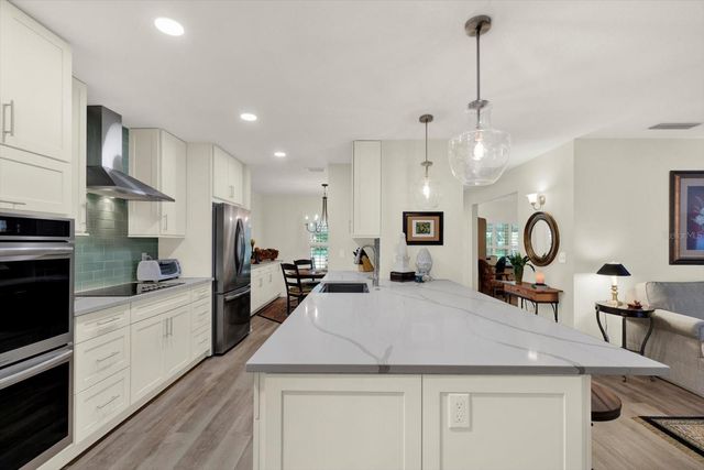 6625 BAYBROOKS CIRCLE, Tampa, FL 33617
