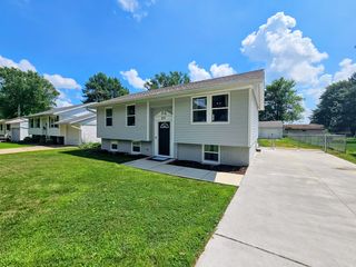 811 Henson Street, Lena, IL 61048