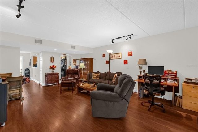 5214 CYPRESS CREEK DRIVE 103, Orlando, FL 32811