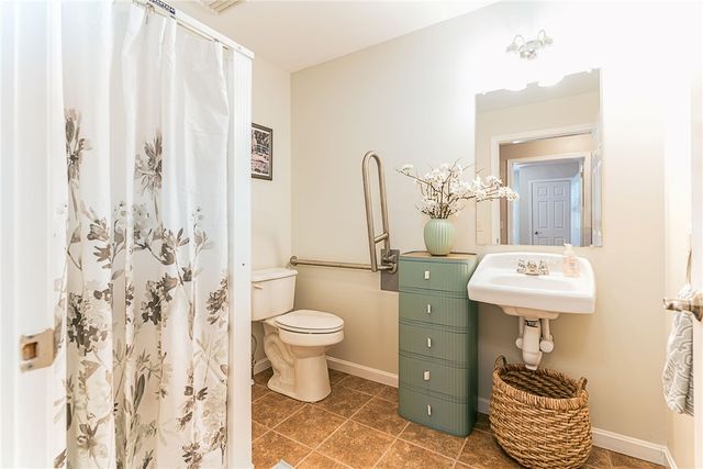1107 Pontiac Avenue, Cranston, RI 02921
