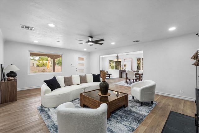 310 La Plata Road NW, Albuquerque, NM 87107