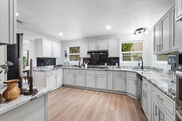 310 La Plata Road NW, Albuquerque, NM 87107