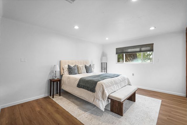 310 La Plata Road NW, Albuquerque, NM 87107