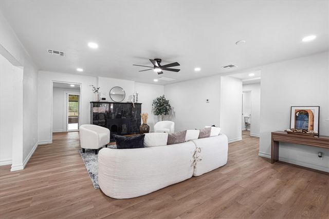 310 La Plata Road NW, Albuquerque, NM 87107