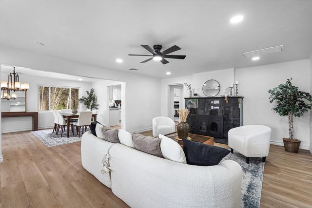 310 La Plata Road NW, Albuquerque, NM 87107