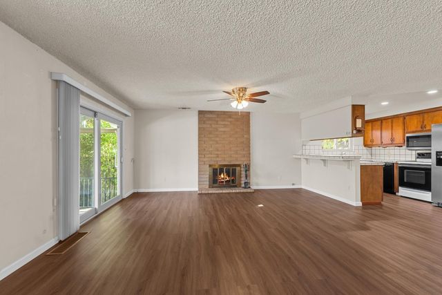 6439 Rolling Way, Carmichael, CA 95608