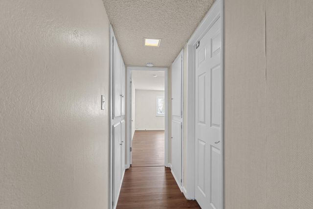 6439 Rolling Way, Carmichael, CA 95608