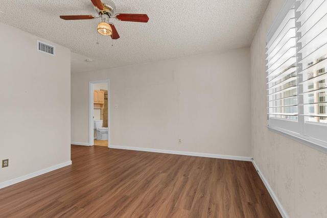 6439 Rolling Way, Carmichael, CA 95608