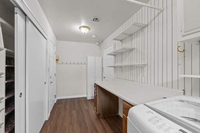 6439 Rolling Way, Carmichael, CA 95608