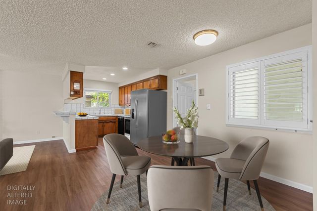 6439 Rolling Way, Carmichael, CA 95608