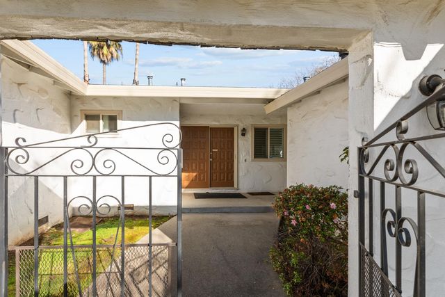 6439 Rolling Way, Carmichael, CA 95608