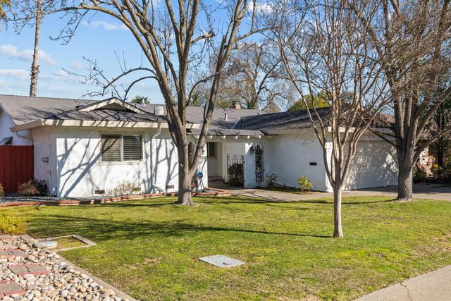 6439 Rolling Way, Carmichael, CA 95608